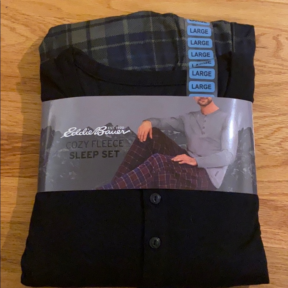 NWT men’s Eddie Bauer sleep set size large